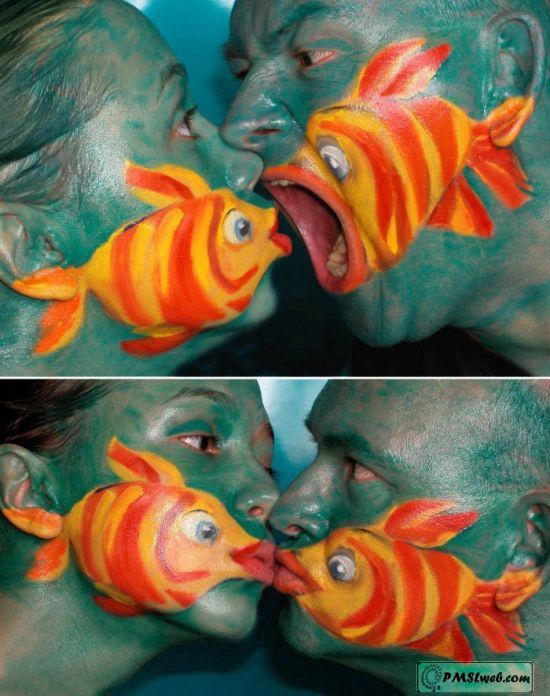 painted fish lips kissing