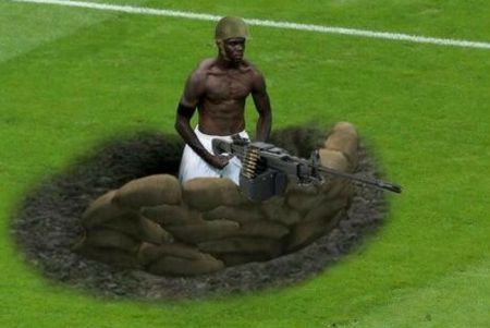 Funny  football/soccer meme – Balotelli soldier