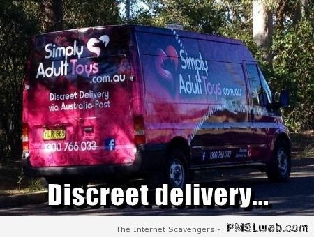 Discreet delivery fail – Funny bone casting at PMSLweb.com