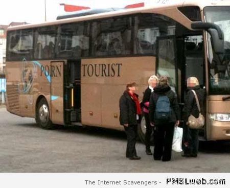 Funny tourist bus fail at PMSLweb.com