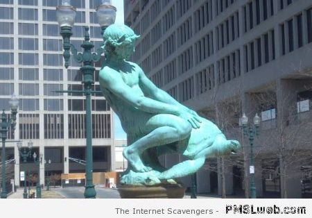 Awkward statue at PMSLweb.com
