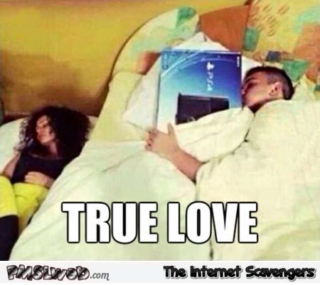 True love PS4 meme